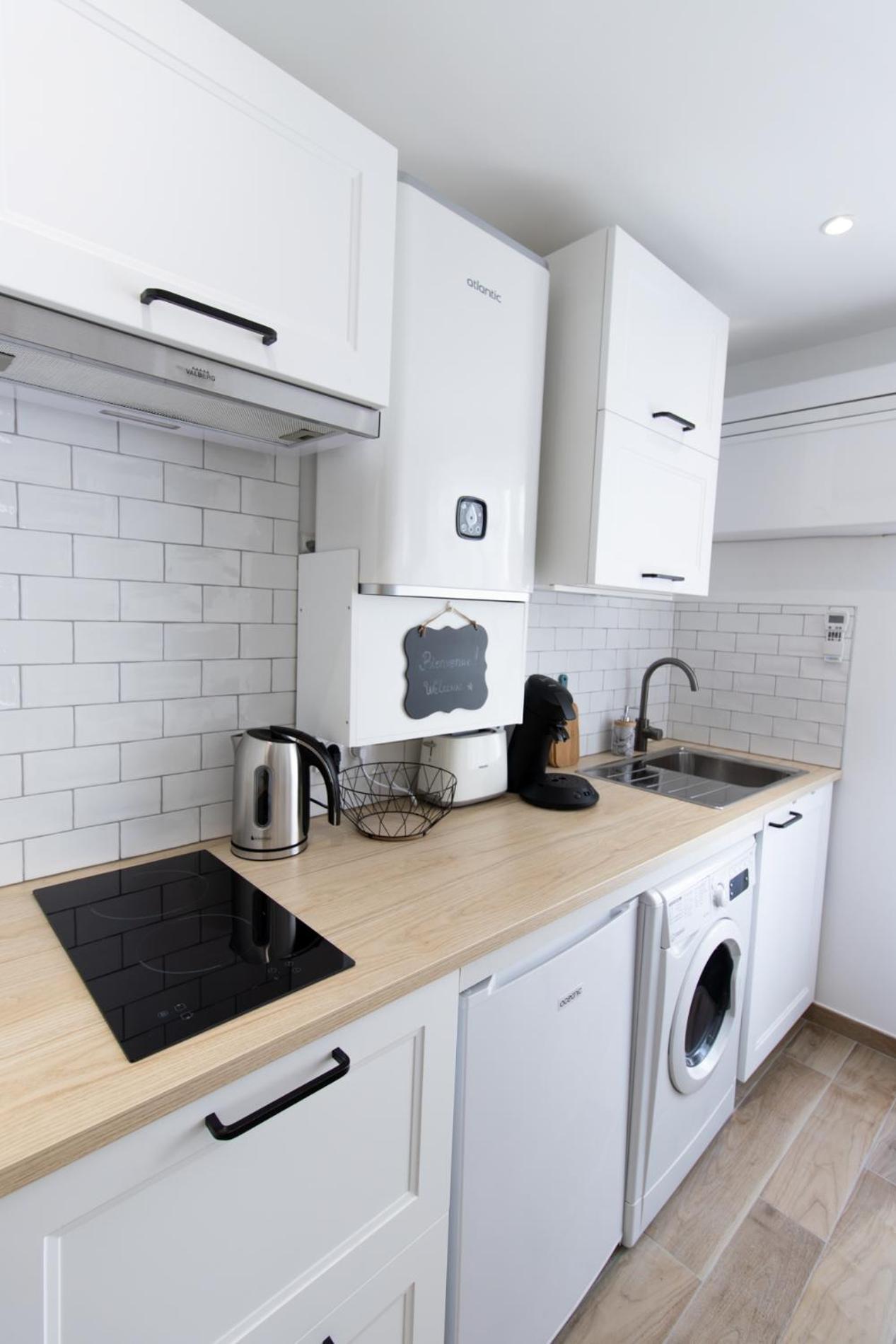 Apartament Charmant Studio Climatise 'Alma 1' - Beziers Centre - Wifi Fibre - Netflix Zewnętrze zdjęcie